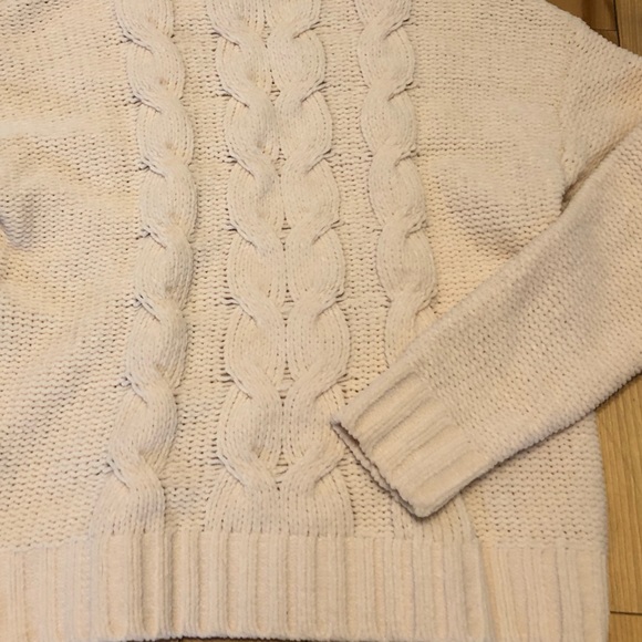 American Eagle Cable Knit Sweater in Cream - Picture 5 of 11
